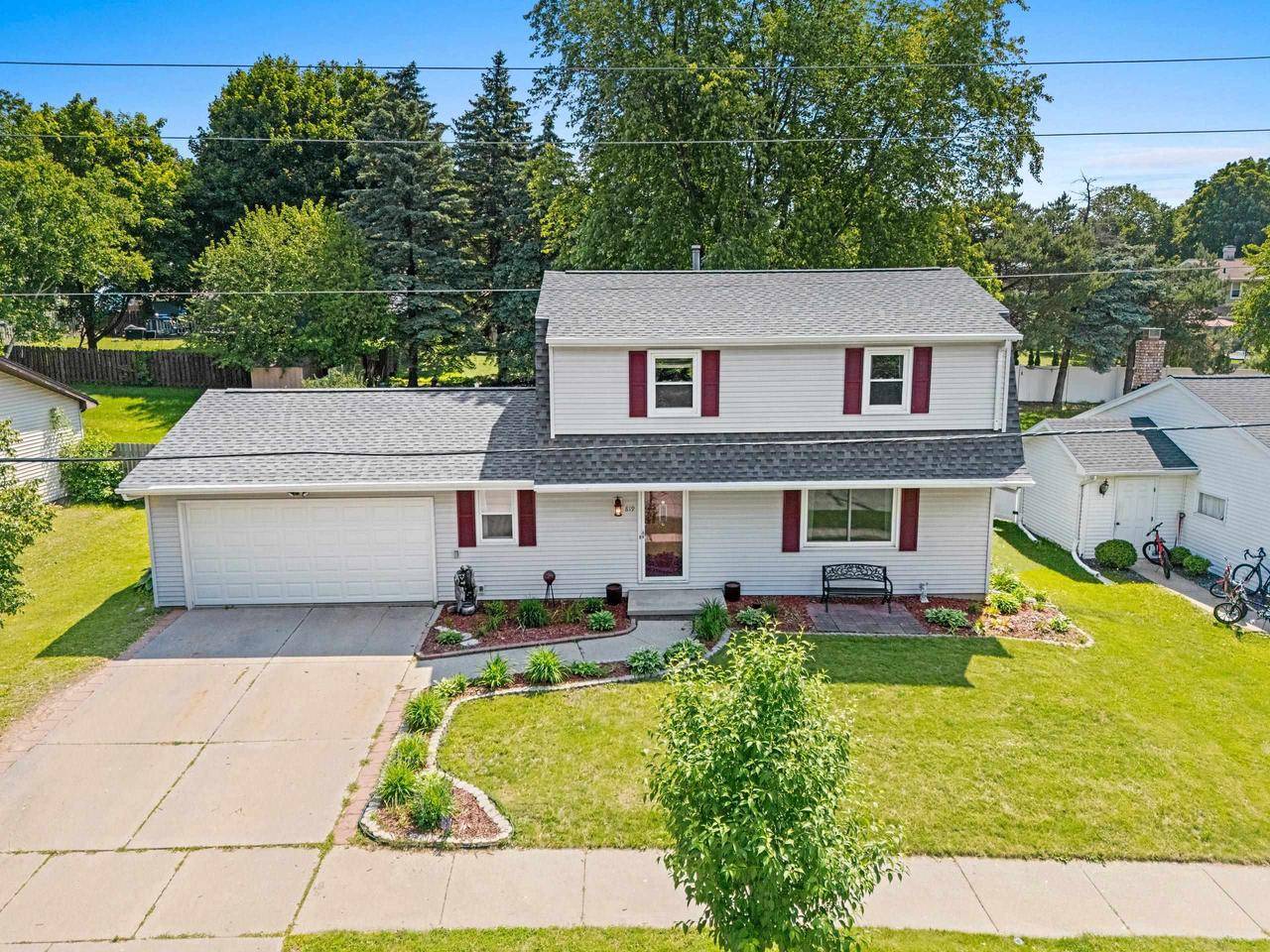Green Bay, WI 54311,819 EDGEWOOD DRIVE