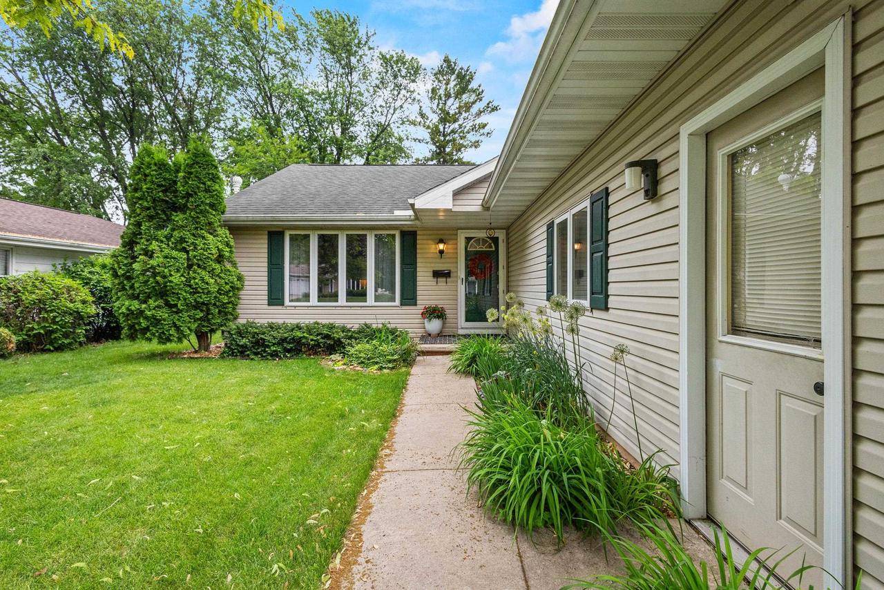 Appleton, WI 54914,1001 W TAYLOR STREET