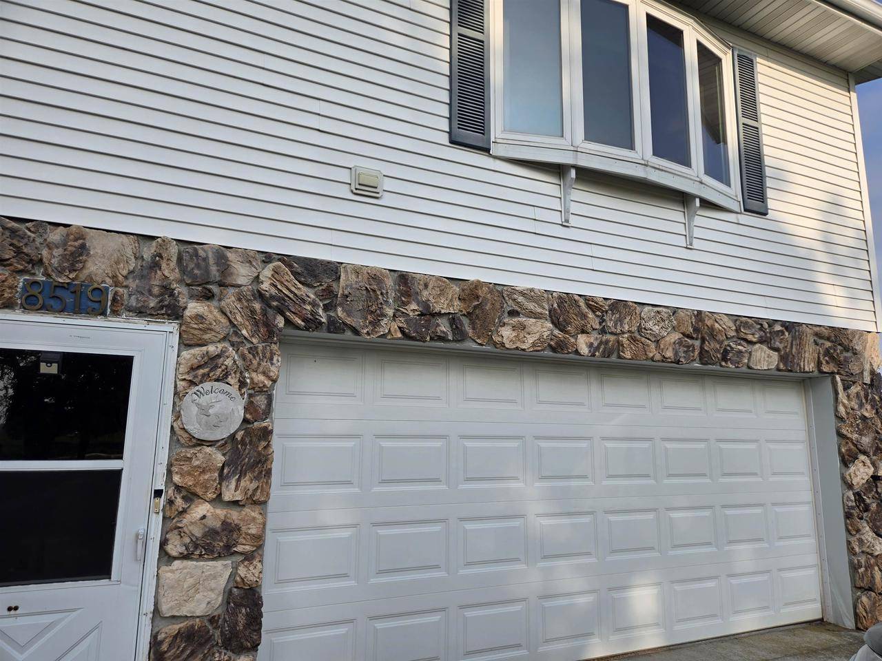 Valders, WI 54245,8519 PIGEON LAKE ROAD