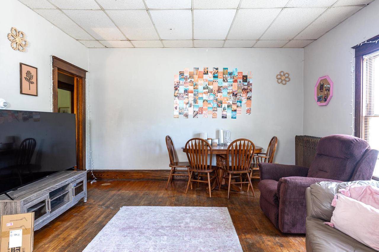 Oshkosh, WI 54901,863 JACKSON STREET