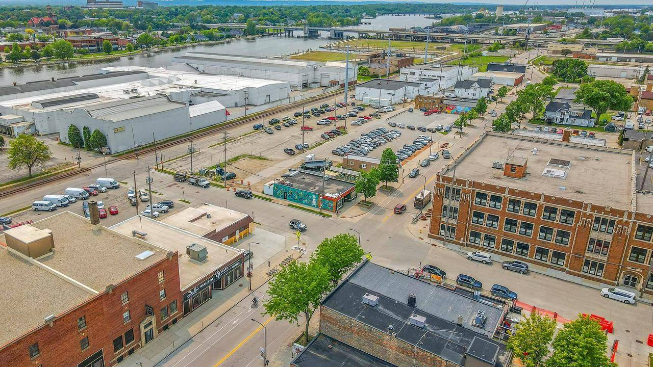 Green Bay, WI 54303,201 S BROADWAY STREET