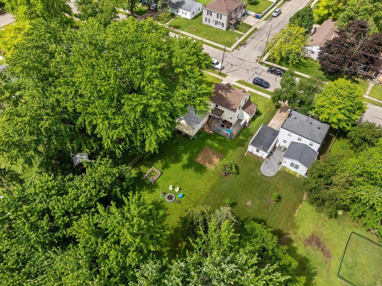Menasha, WI 54952,617 LONDON STREET
