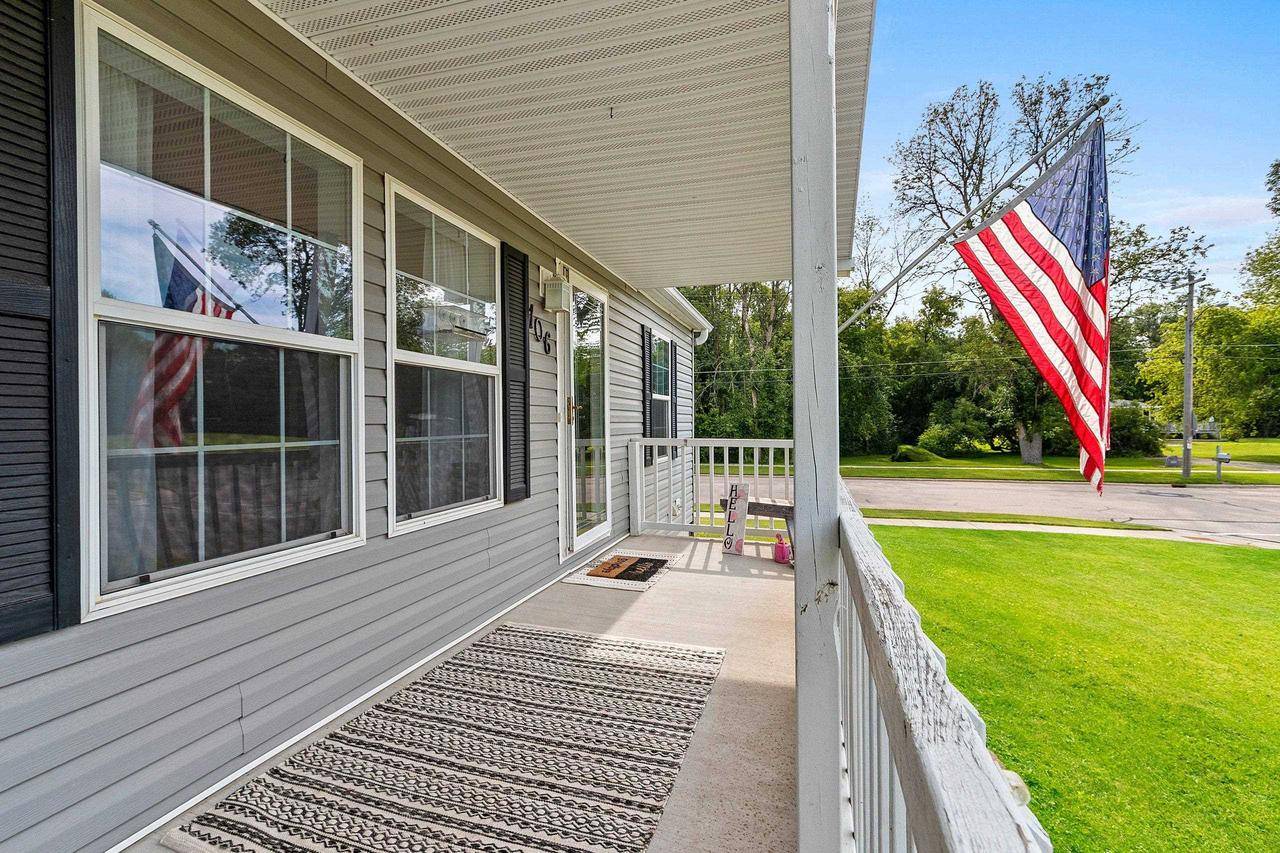 Oconto, WI 54153,106 6TH STREET
