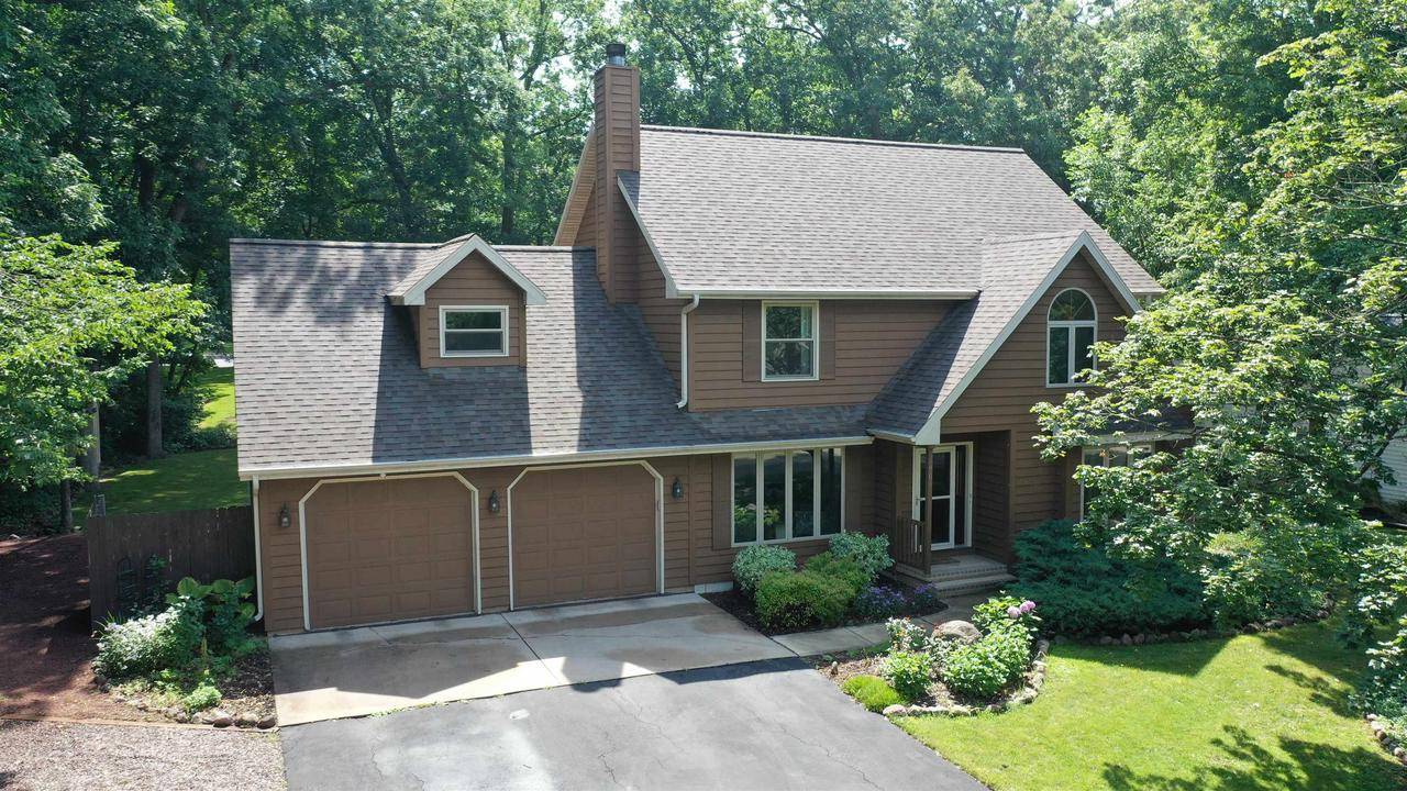 Waupaca, WI 54981,908 HONEY BEAR LANE