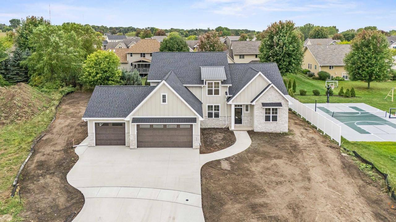 De Pere, WI 54115,1450 AVA HOPE COURT