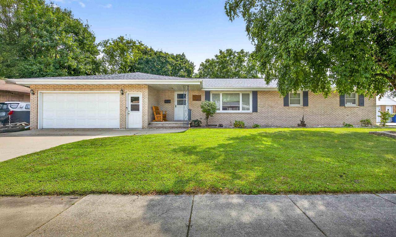 Little Chute, WI 54140,923 W MCKINLEY AVENUE