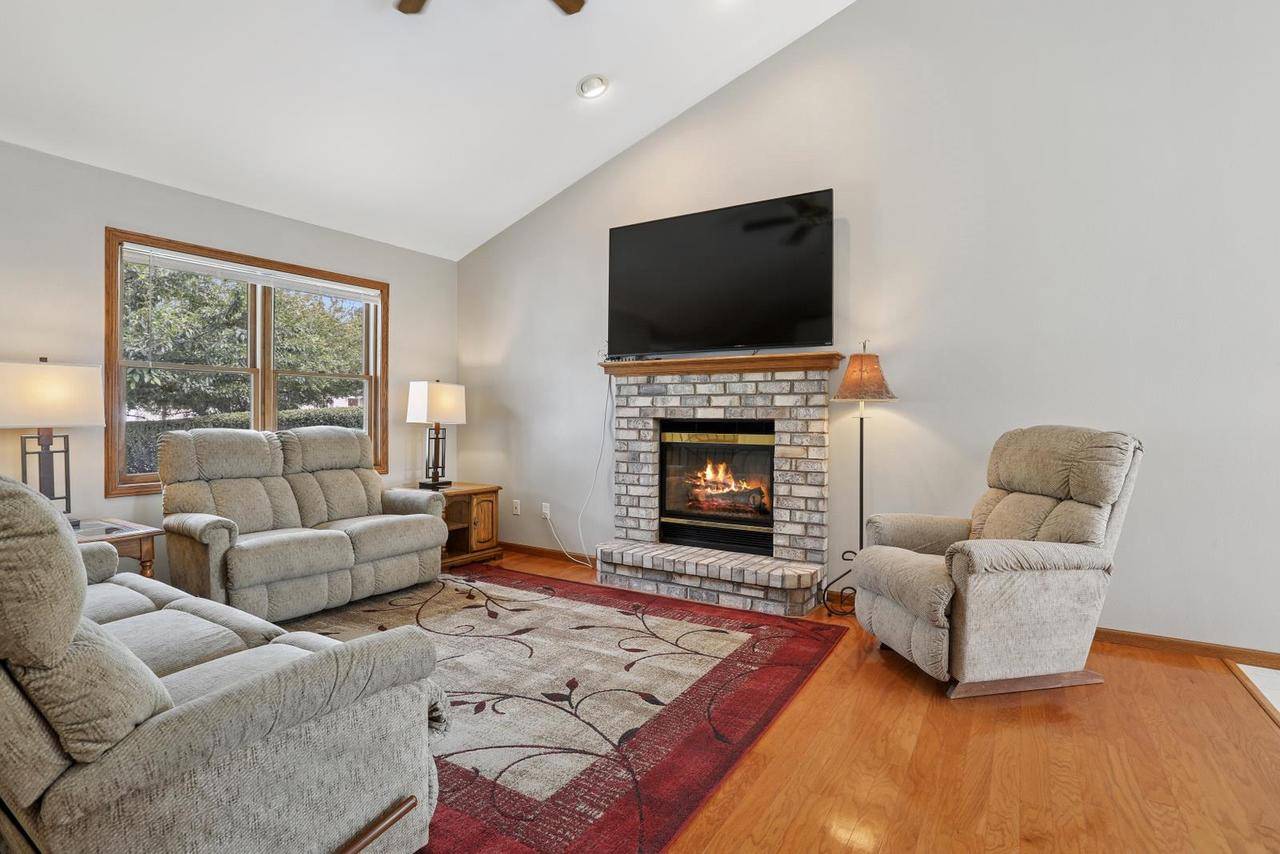 Neenah, WI 54956,2513 BISHOPS LANE