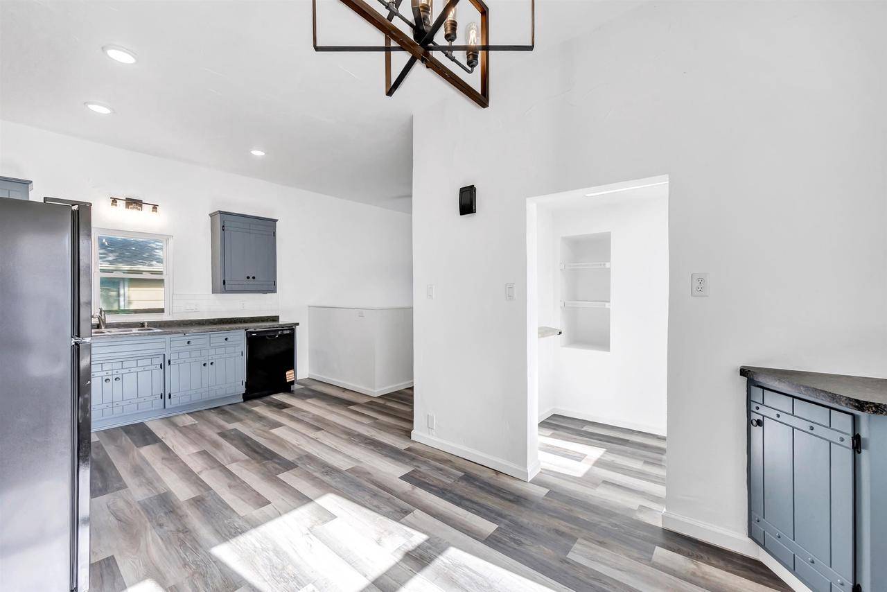 De Pere, WI 54115,721 CEDAR STREET