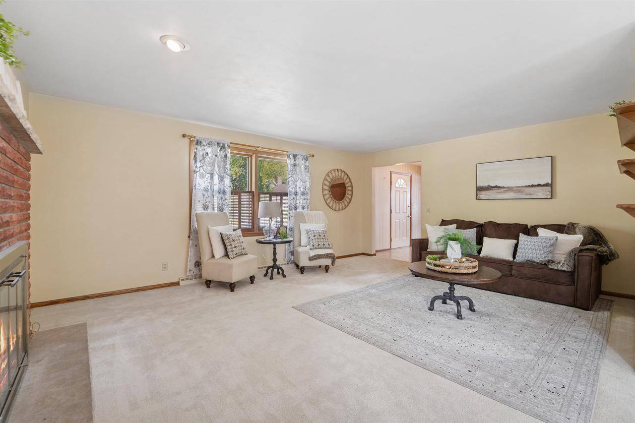 Appleton, WI 54911,513 E GREENFIELD STREET