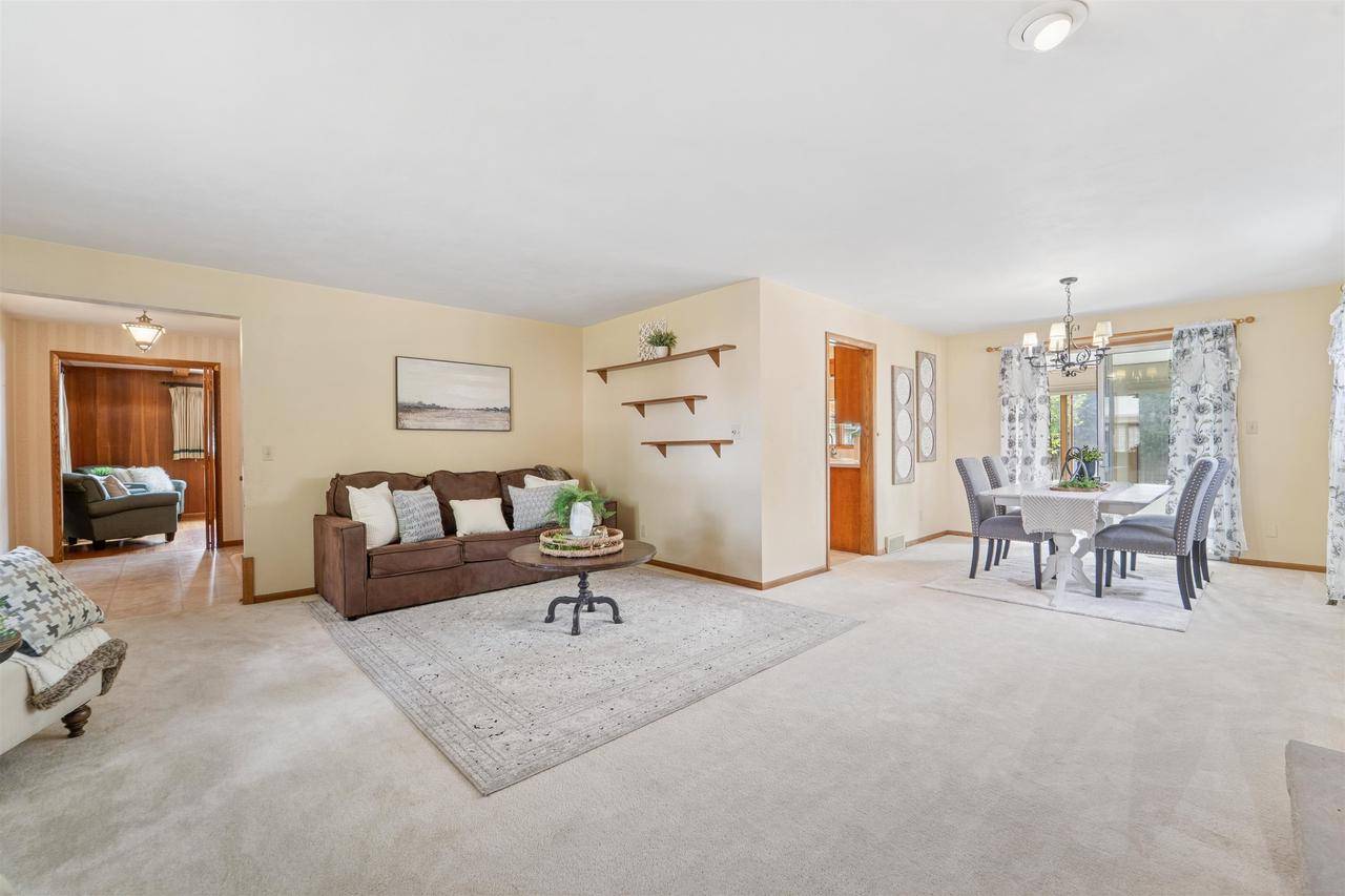 Appleton, WI 54911,513 E GREENFIELD STREET