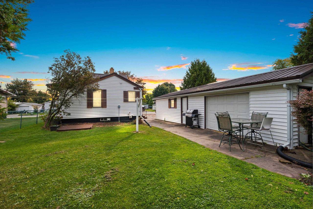 Algoma, WI 54201,285 DIVISION STREET