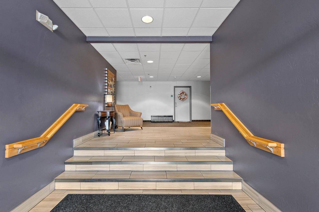 De Pere, WI 54115,555 MAIN AVENUE #111