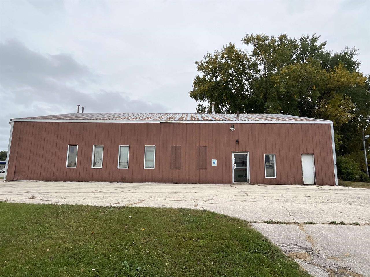 Green Bay, WI 54302,1100 WEISE STREET