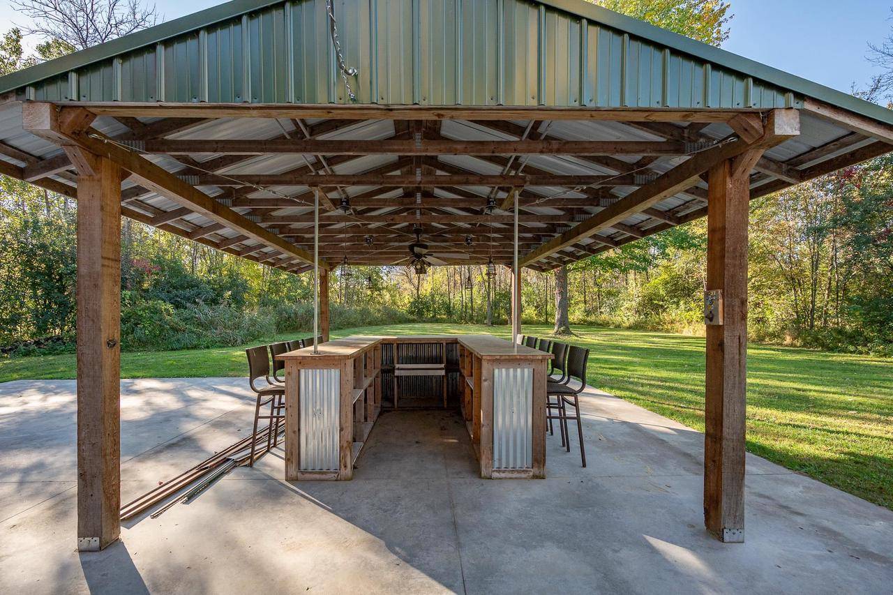 Suamico, WI 54173,969 RIVERSIDE DRIVE