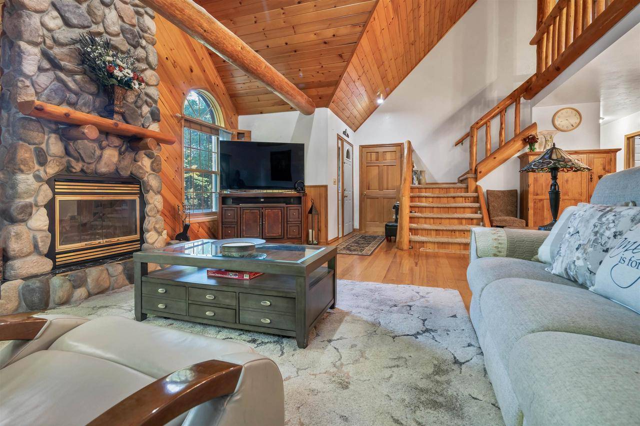 Abrams, WI 54101,3529 NIKODEM LANE