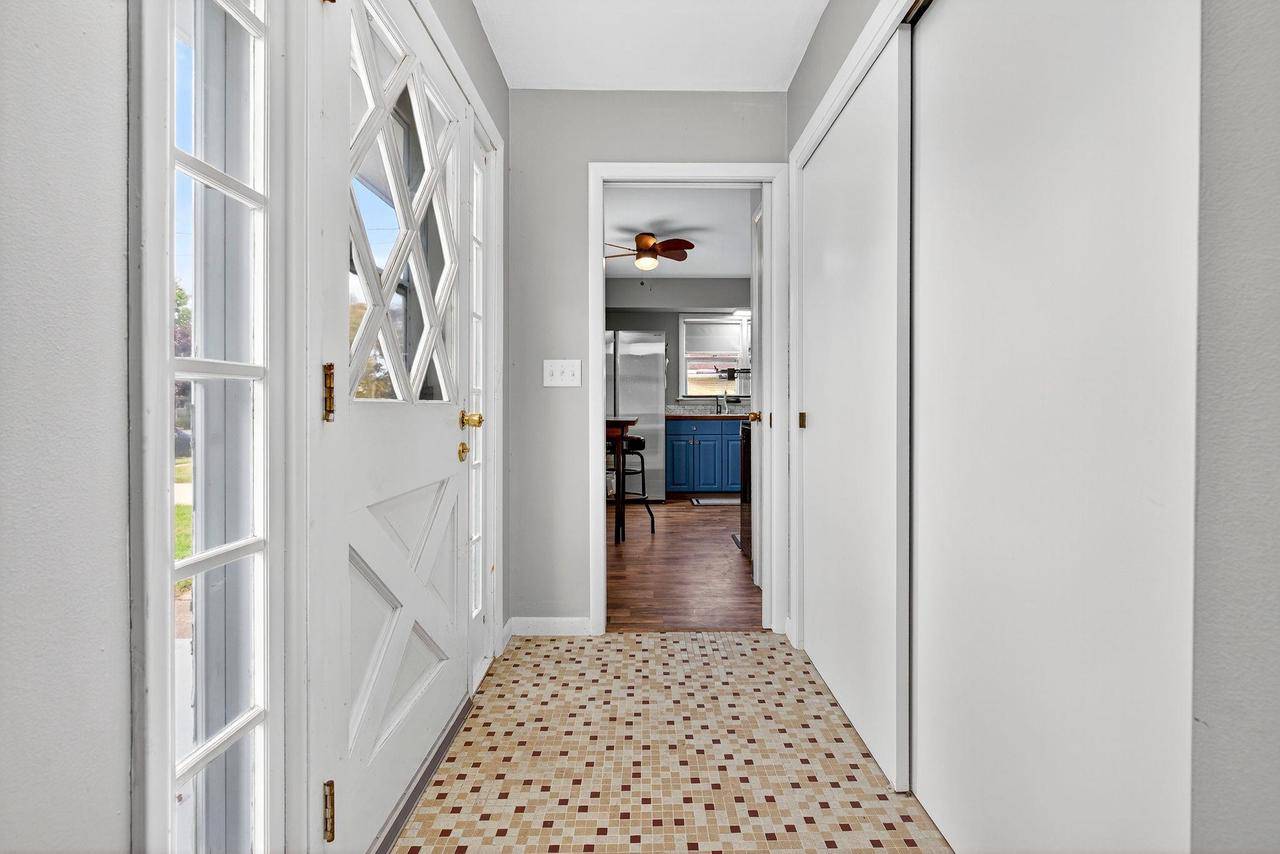 Kaukauna, WI 54130,106 HAYES STREET