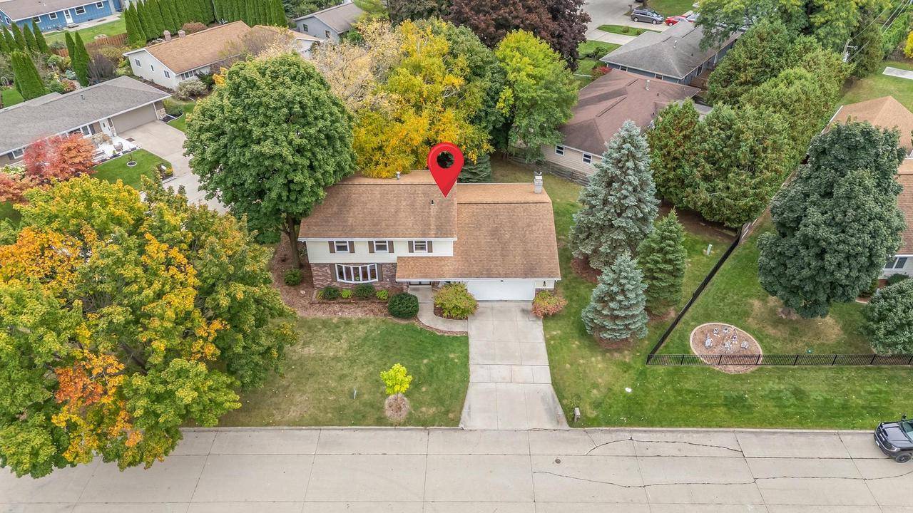 Appleton, WI 54915,2819 E CRESTVIEW DRIVE