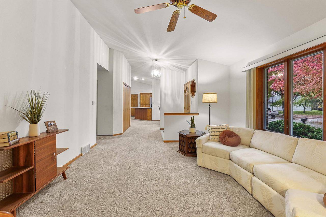 Oshkosh, WI 54904,2490 NEWPORT COURT