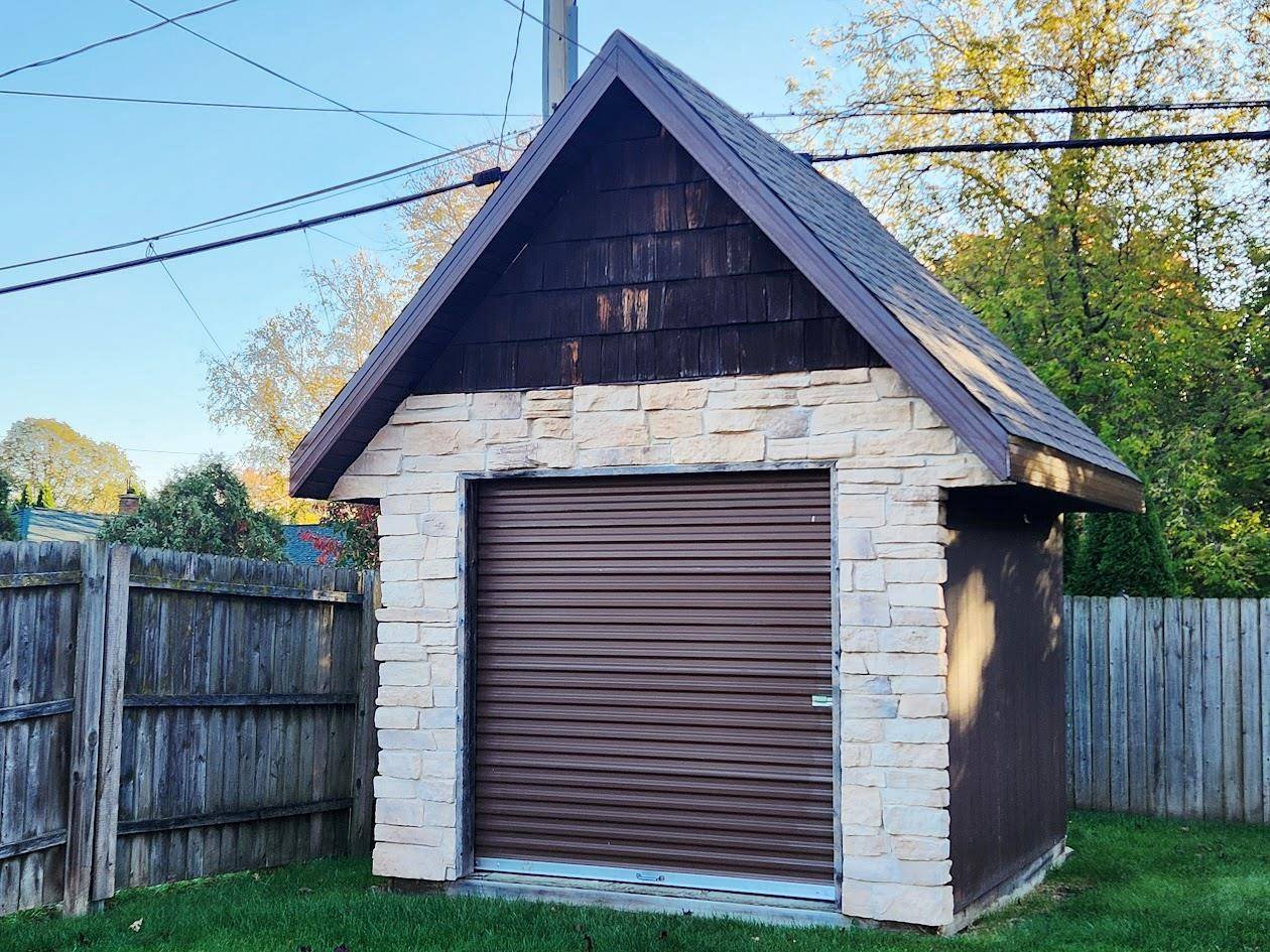 Fond Du Lac, WI 54935,685 GRACE AVENUE