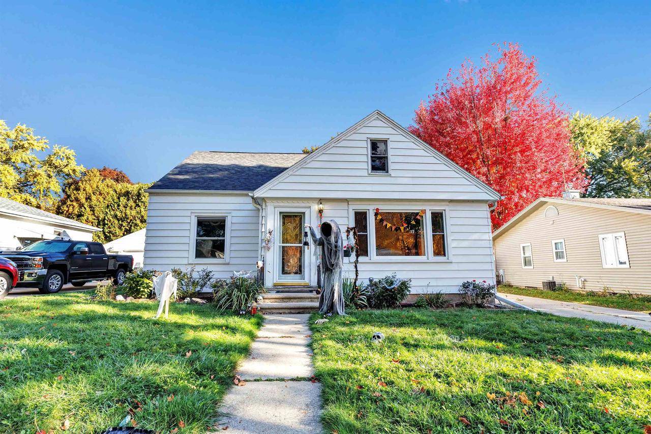 Green Bay, WI 54304,1252 MARIAN LANE