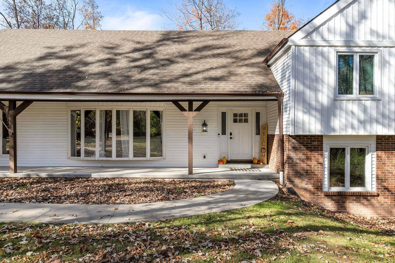 Appleton, WI 54914,11 HILLTOP COURT