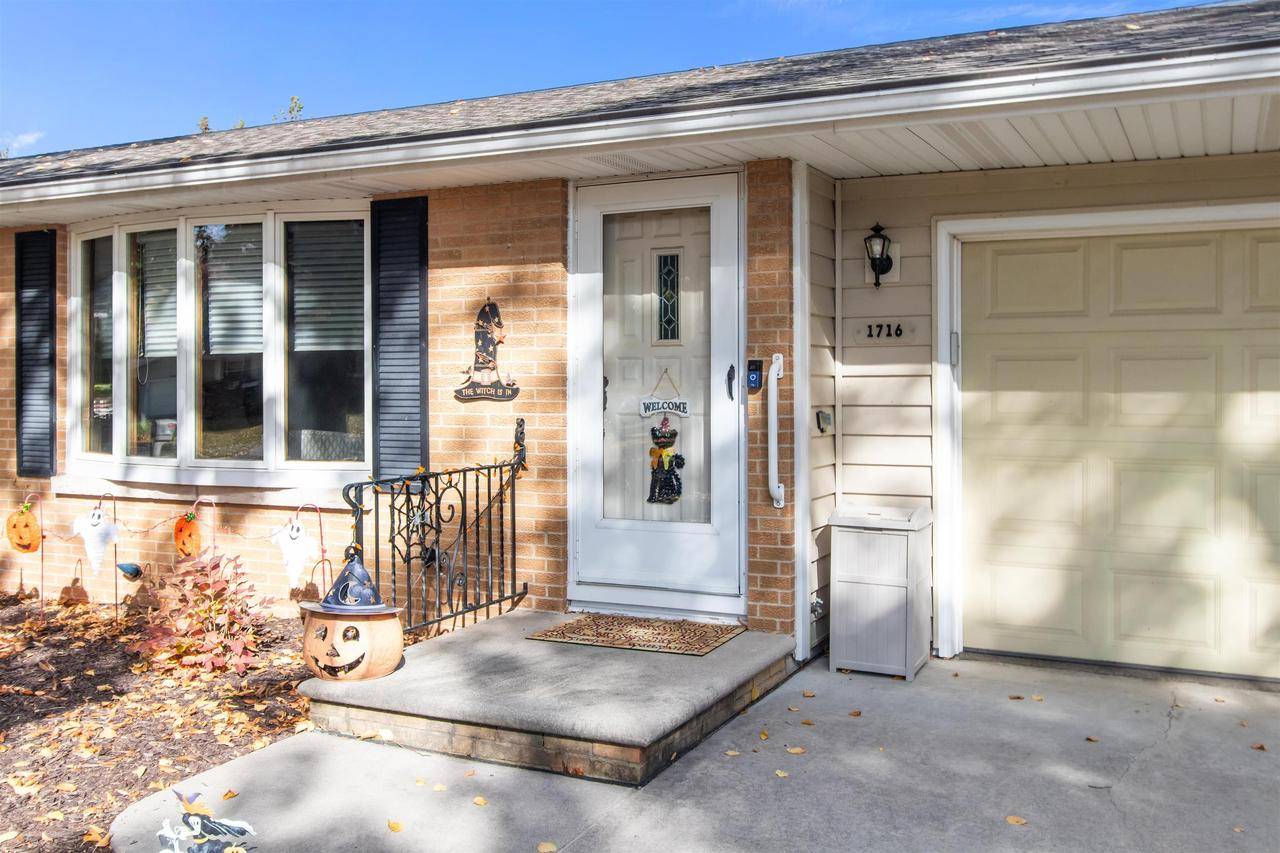 Green Bay, WI 54303,1716 NANCY AVENUE