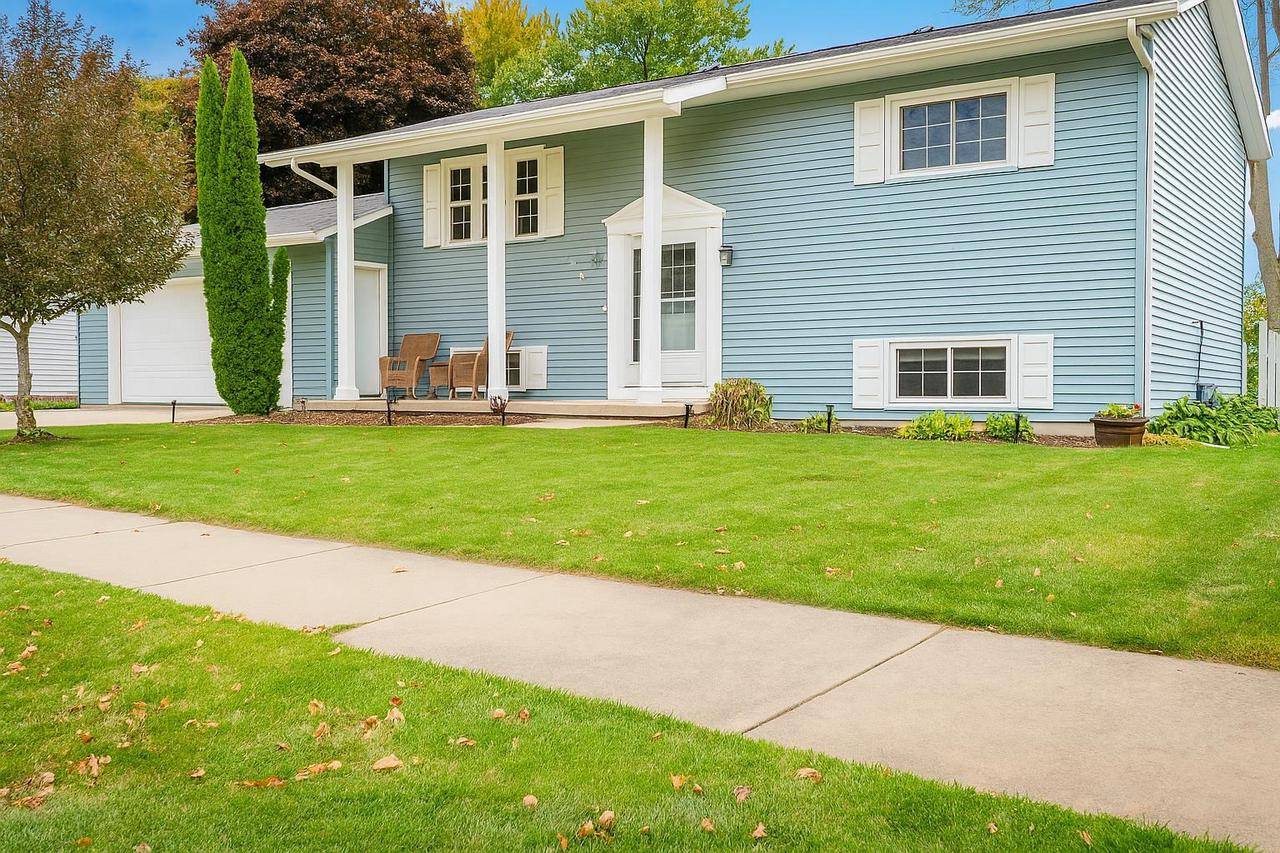 Little Chute, WI 54140,1115 ROOSEVELT STREET