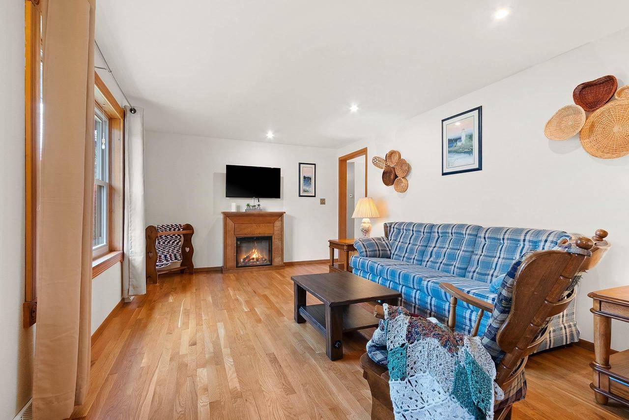 Greenville, WI 54942,W6672 CEDAR DRIVE