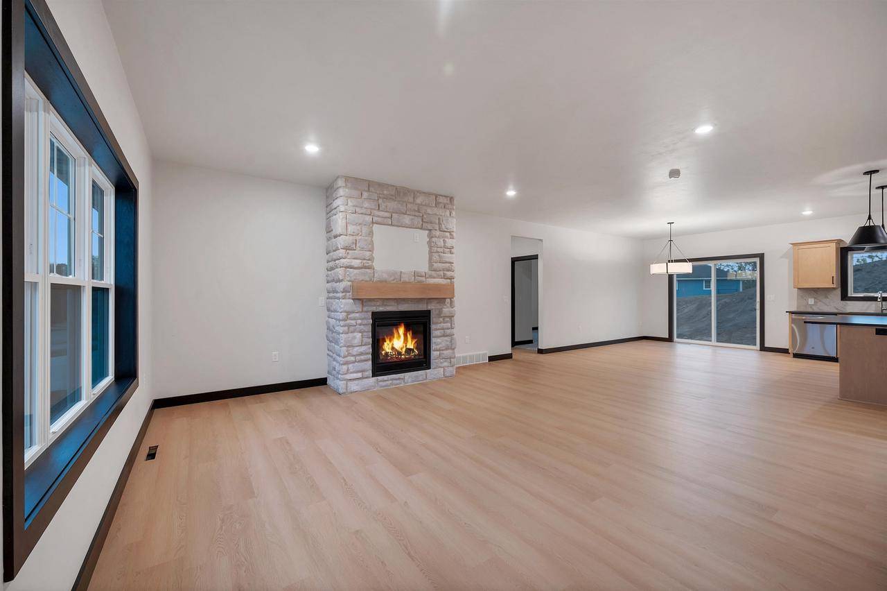 Francis Creek, WI 54214,903 MOONBEAM LANE