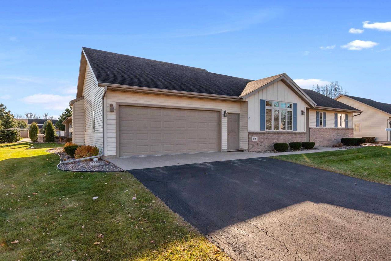 Fond Du Lac, WI 54935,28 SCHUBERT LANE