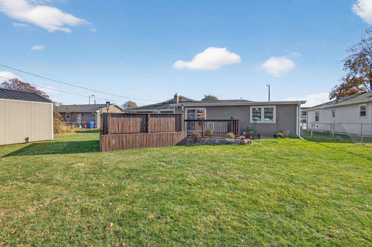 Green Bay, WI 54304,2112 S ONEIDA STREET