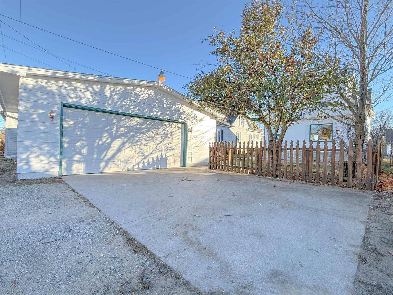 Menominee, MI 49858,1512 16TH AVENUE