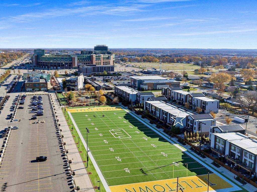 Green Bay, WI 54304,1108 BROOKWOOD DRIVE