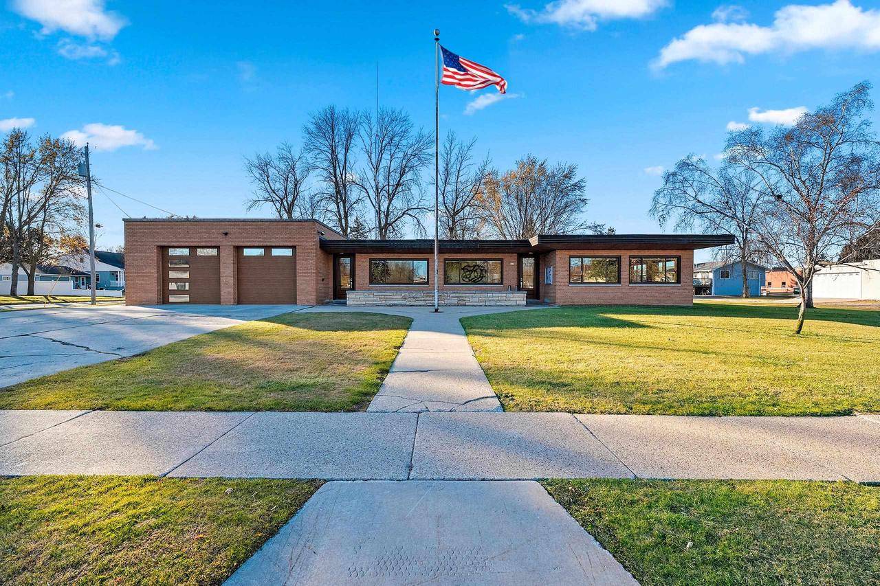 Pulaski, WI 54162,421 S ST AUGUSTINE STREET