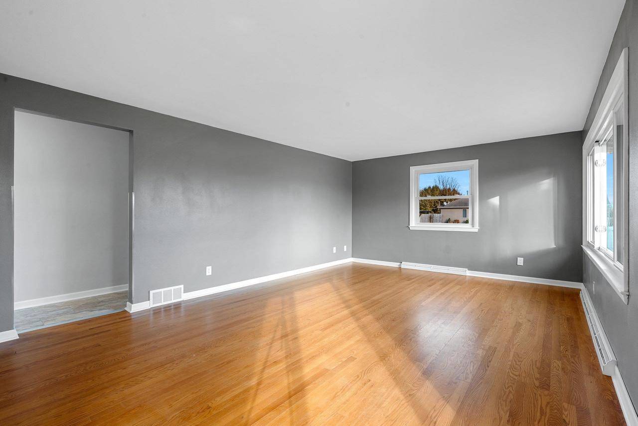 Appleton, WI 54913,4710 W CAPITOL DRIVE