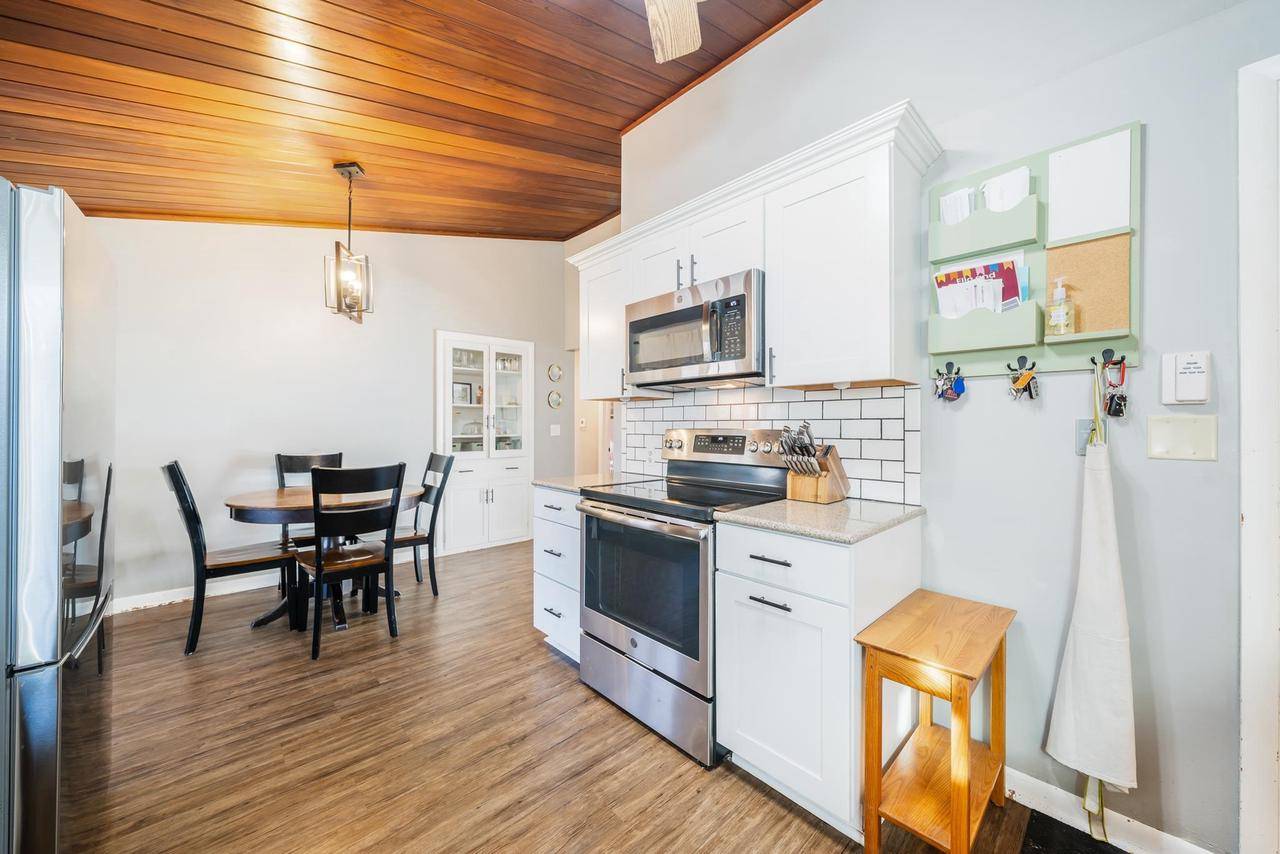 Appleton, WI 54914,818 W MARQUETTE STREET