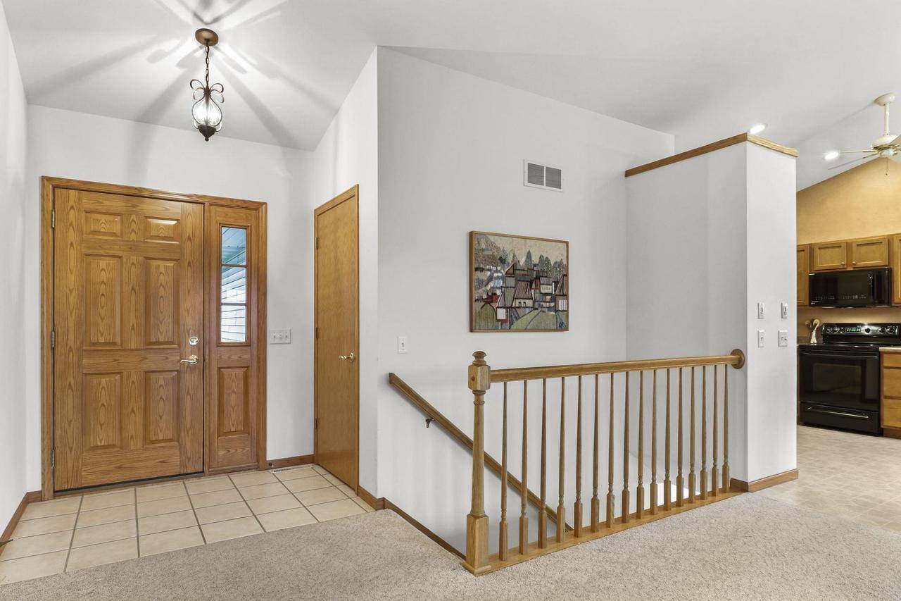 Mcfarland, WI 53558,5803 RUNNING DEER TRAIL