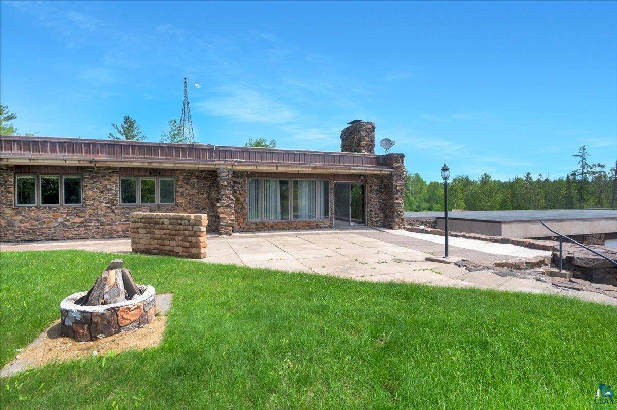 South Range, WI 54874,5312 S Stone Rd