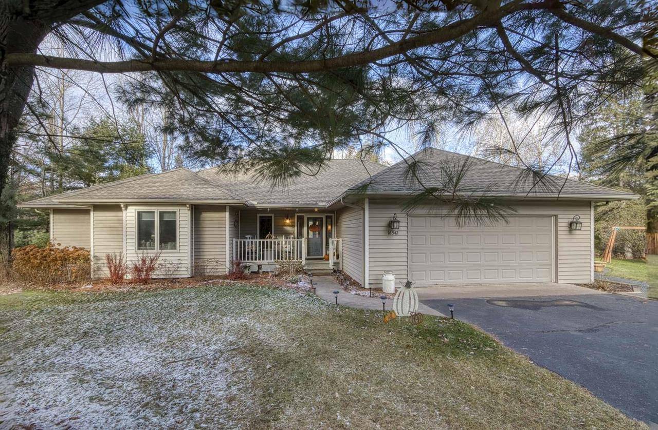 Hayward, WI 54843,16542 W Ridgerock Rd