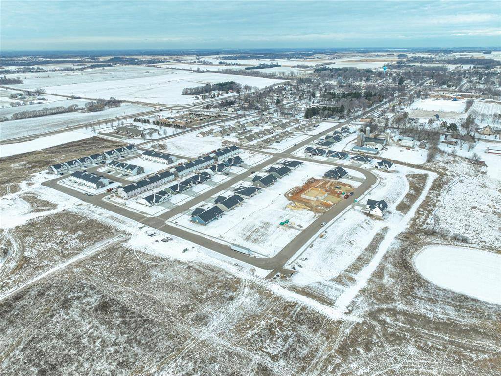 Roberts, WI 54023,612 Field Point Street