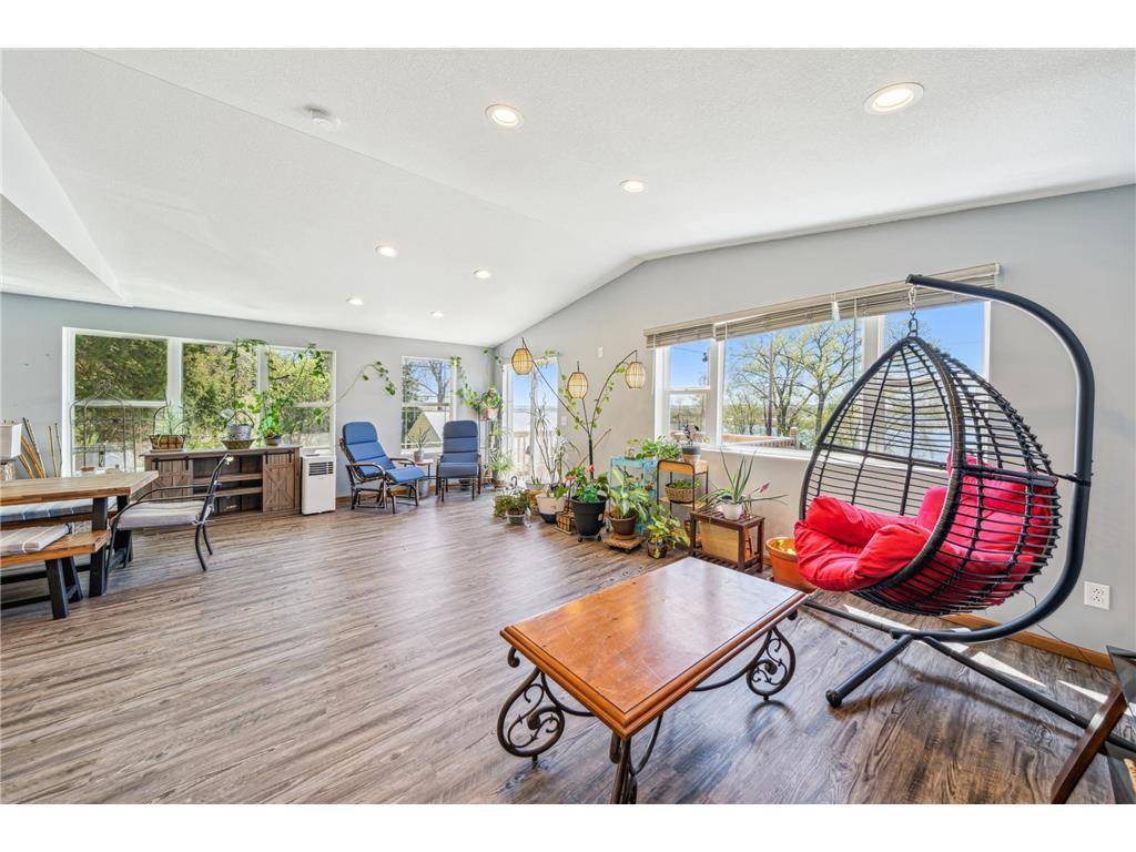 Alma, WI 54610,260 N State Road 35