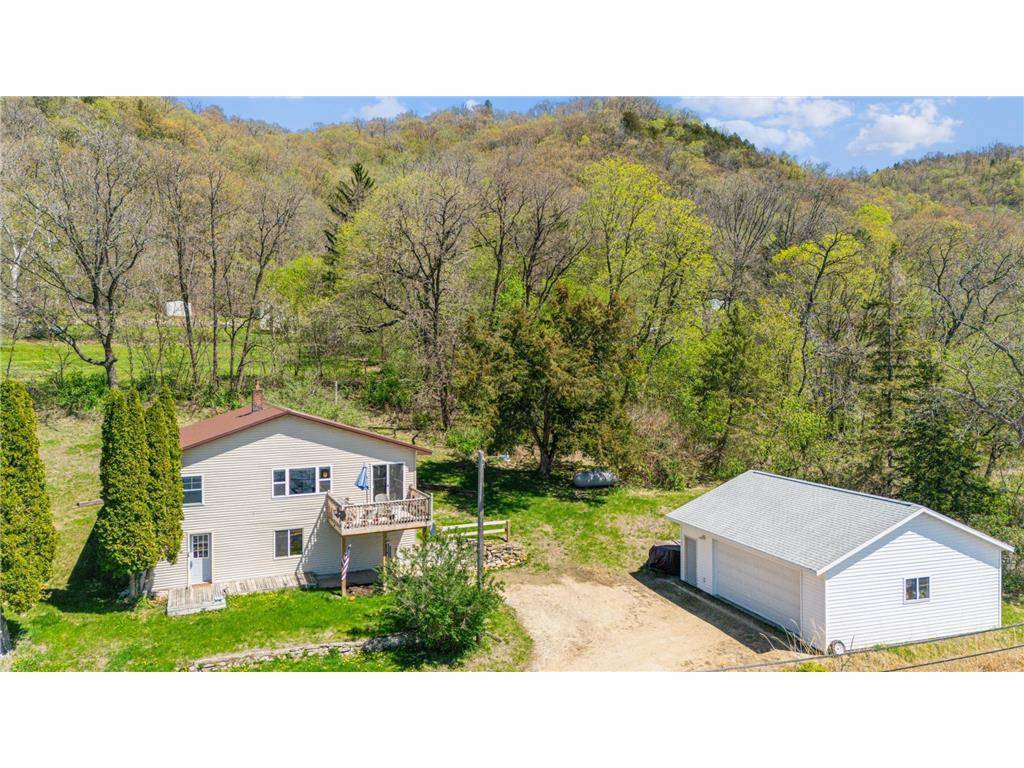 Alma, WI 54610,260 N State Road 35