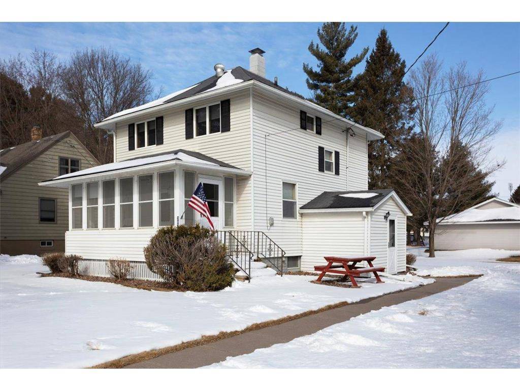 Glenwood City, WI 54013,307 W Oak Street