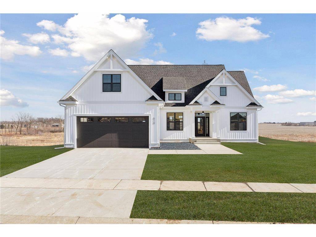 Roberts, WI 54023,610 Field Point Street