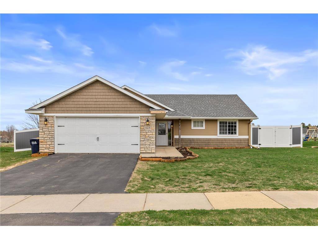 Ellsworth, WI 54011,423 W Overlook Drive