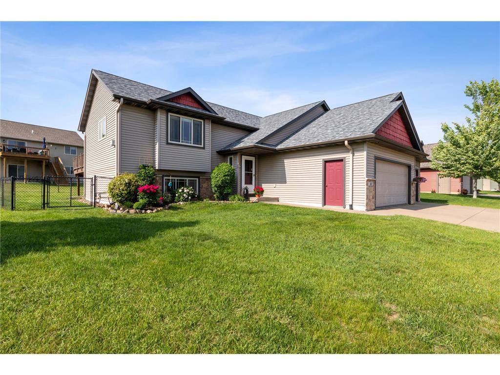 River Falls, WI 54022,807 Fairchild Drive