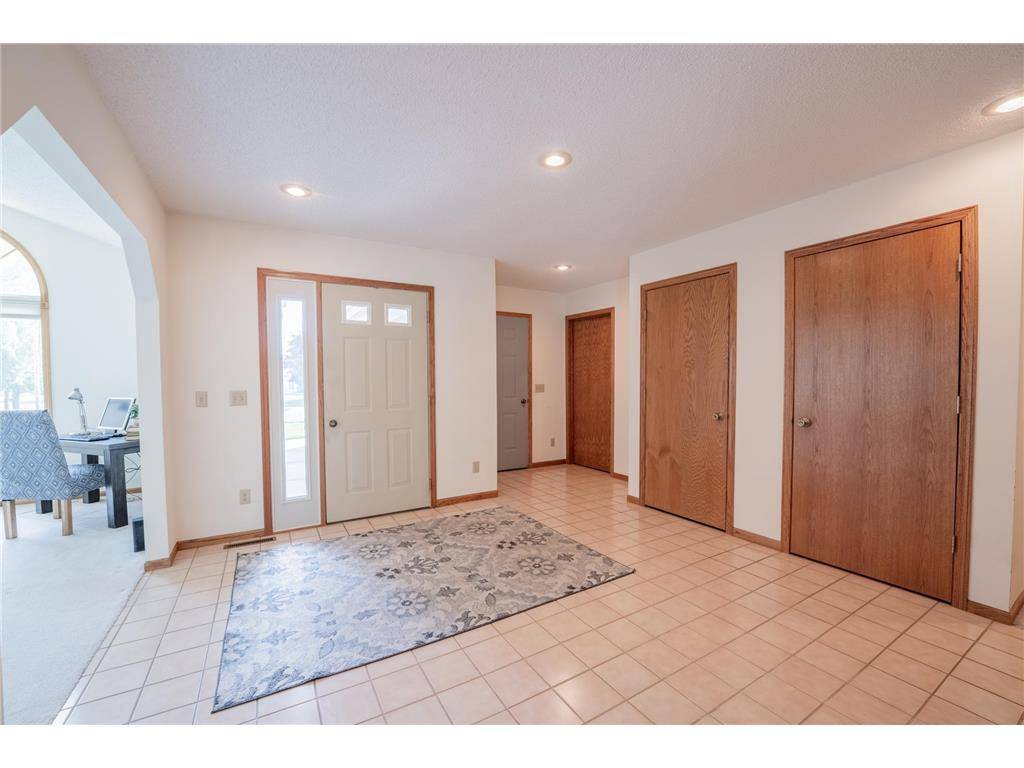 Eau Claire, WI 54701,3502 Parkside Circle #W