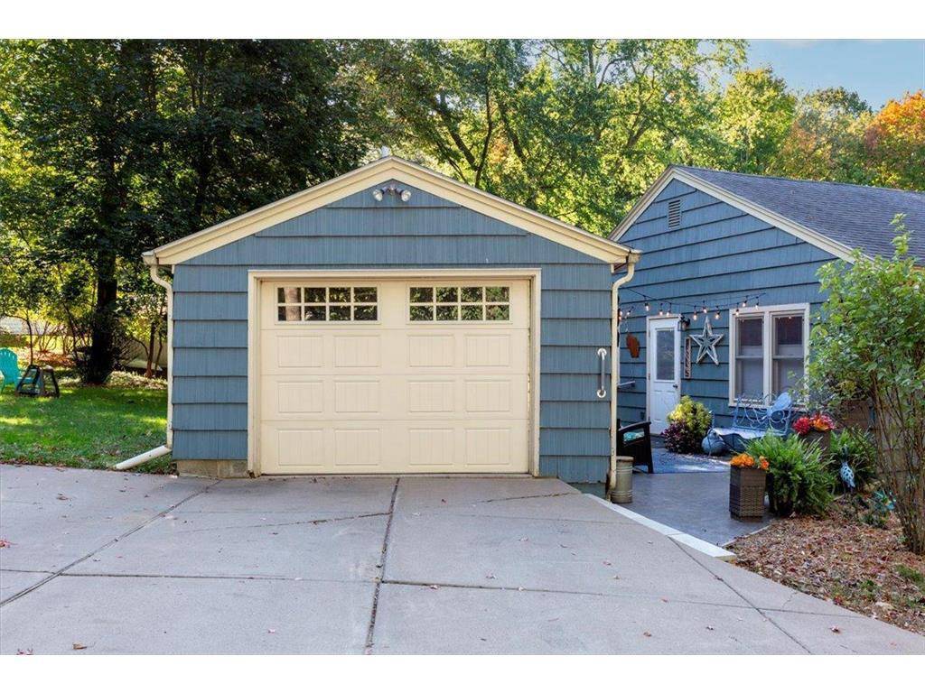 Menomonie, WI 54751,813 Oakwood Boulevard