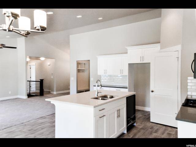 North Ogden, UT 84414,2994 N 210 E