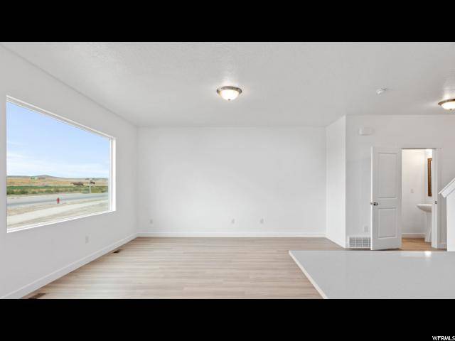 Layton, UT 84040,992 E NICHOLES AVE #245